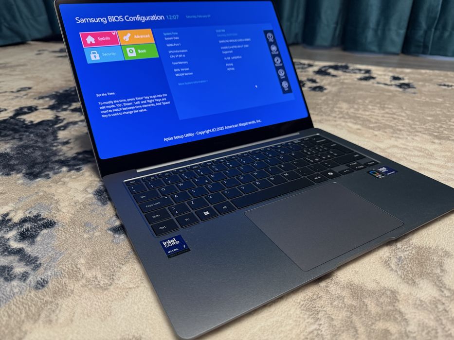 Laptop Samsung Book Pro 5 , Ultra 7/16gb/1TB, Impecabil ca nou.