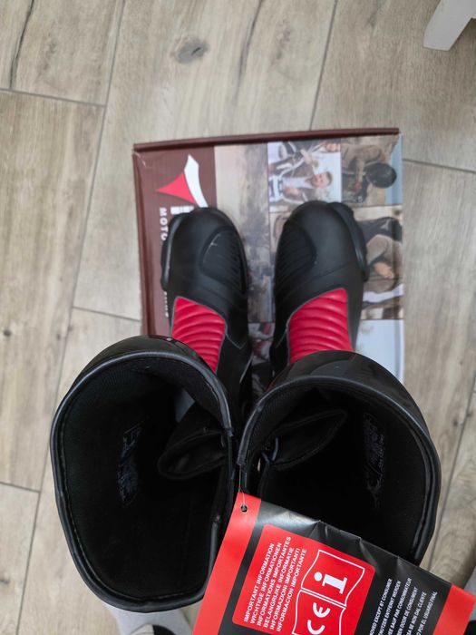 Продавам чисто нови ендуро ботуши