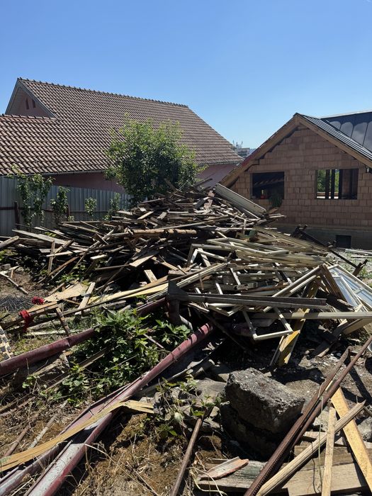 Vand lemne pt foc din demolare acoperis