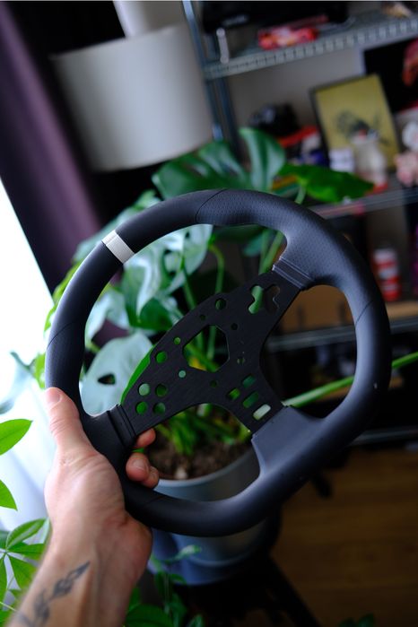 MOZA R3 + Formula Wheel + Pedale + Playseat