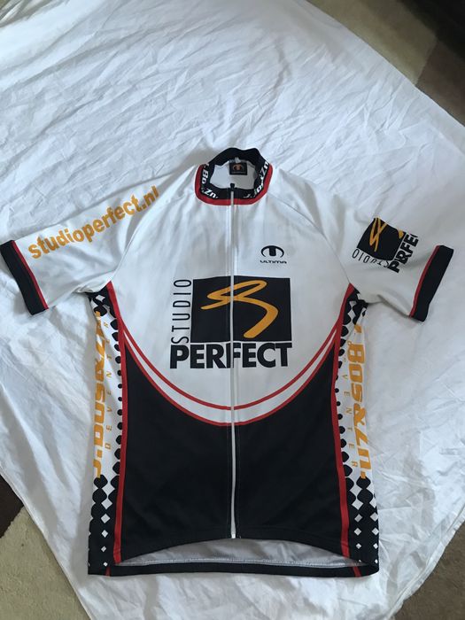 Джърсита и клин.Джърсита и клин.