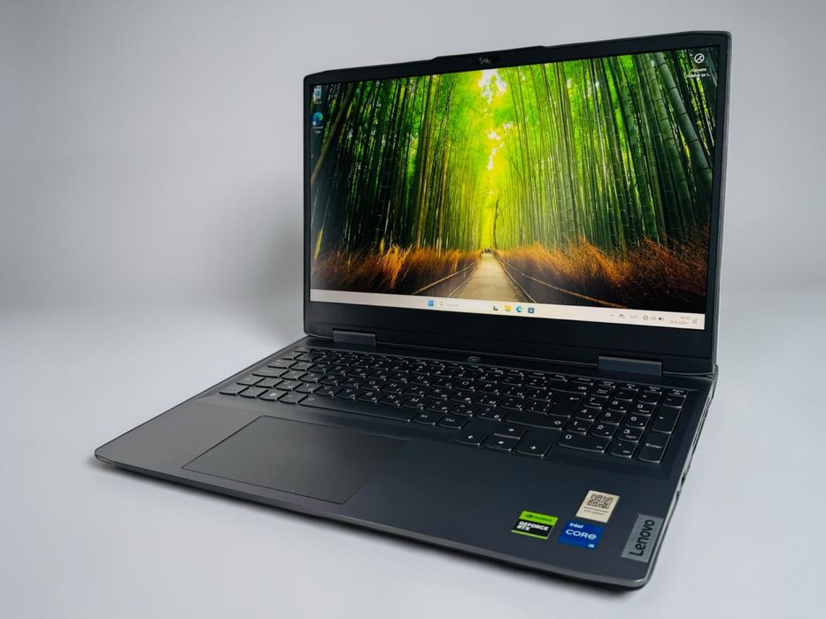 Лаптоп Lenovo LOQ 15" Full HD 144Hz i5-12450 16RAM 512SSD RTX 2050 Перфектен! Гаранция!