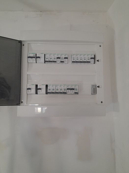 Electrician autorizat.  Instalatii electrice