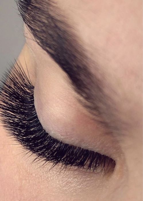 Профессиональное наращивание ресниц