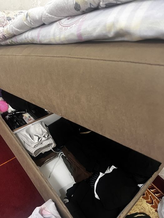 Продается кровать из МДФ