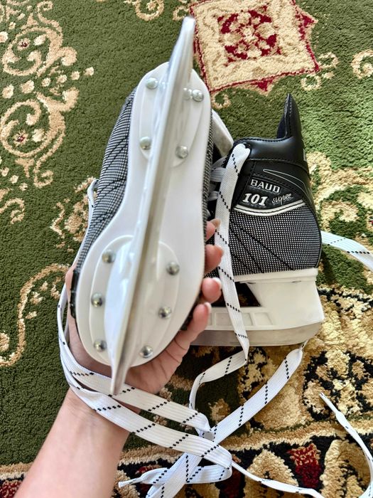 Хоккейные коньки Baud р 29