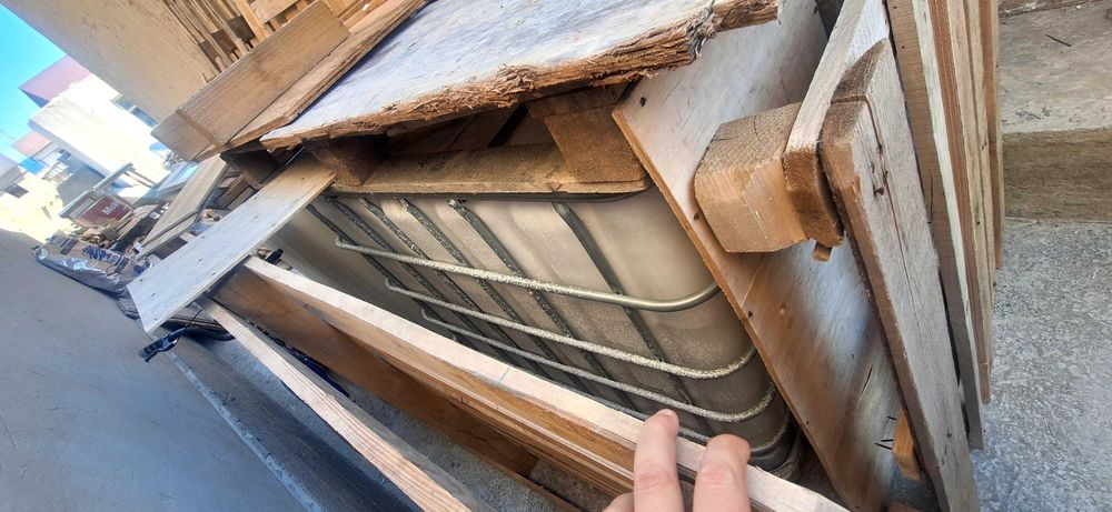 Лист рефленка и тонник бачок сатилади 2 шт