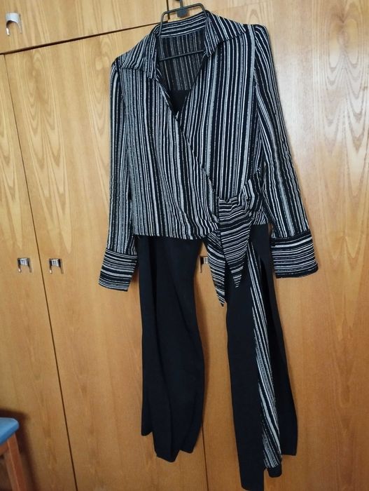 Ефектен дамски костюм