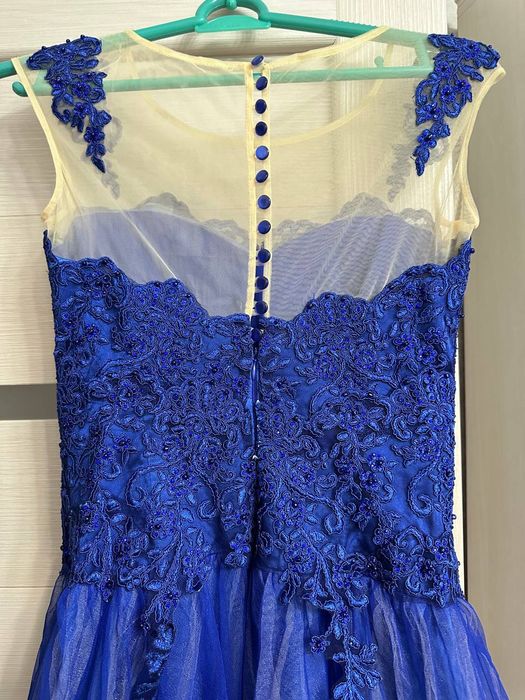 Продам нарядное платье