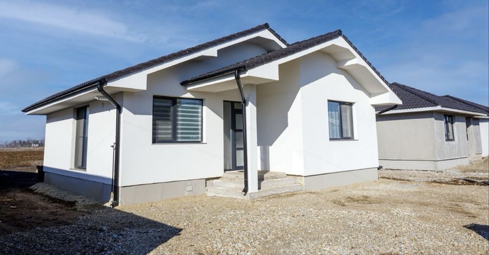 Case modulare pe structura metalica