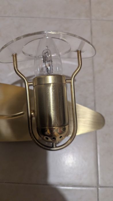 Осветително тяло  аплик