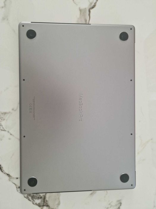 MacBook Pro 16" 2021 M1 Pro / 32GB RAM / 512GB SSD / Space Gray