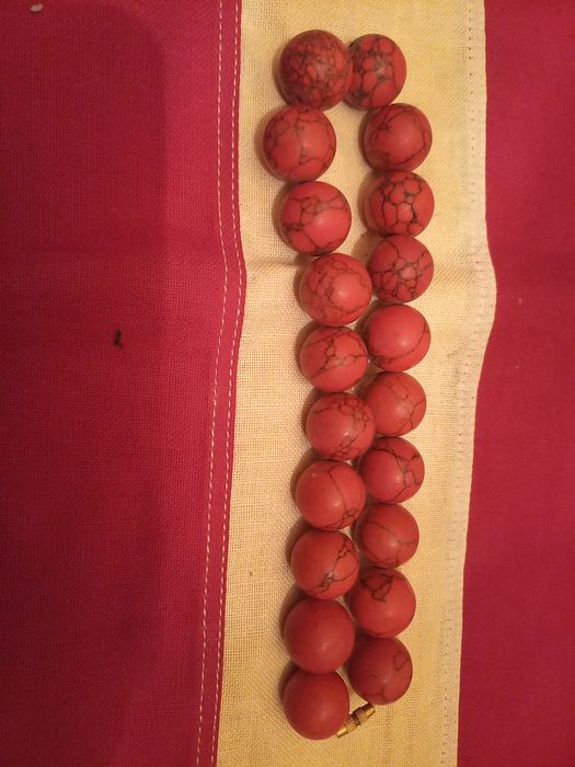 Продаю коралловый старинные бусы