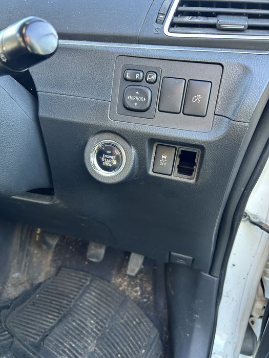 Toyota Verso 2.0 D-4D. 126кс.  Тойота Версо На !!!части!!! 2013г