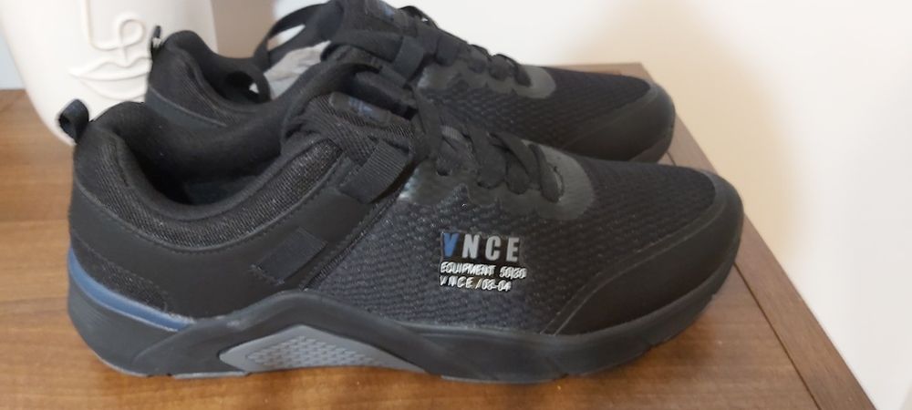 Adidasi NOI, marca Venice