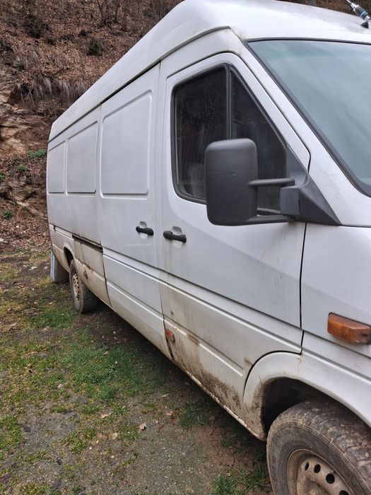 Vând Mercedes Sprinter