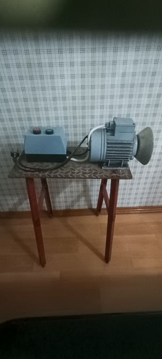 Наждак на 220/380