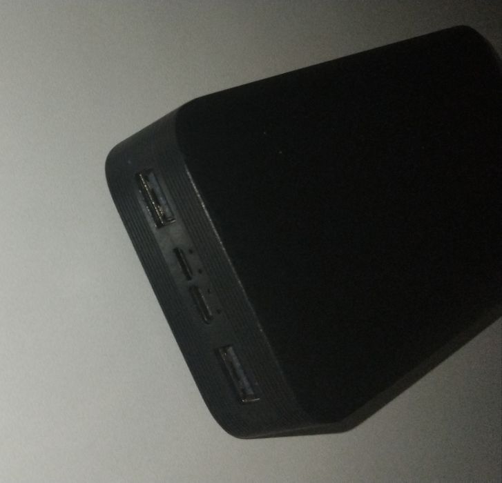 Повербанк Redmi.