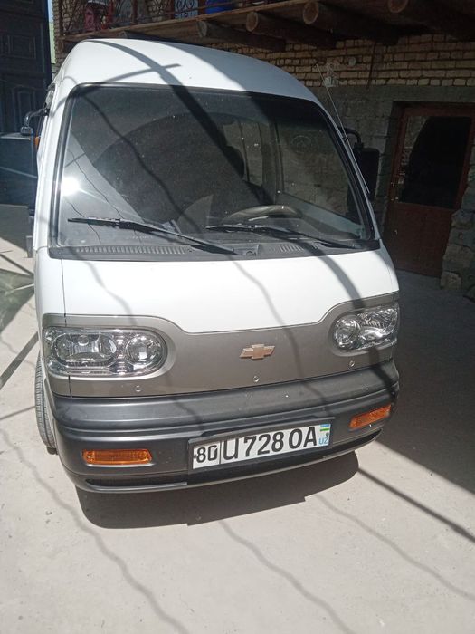 Автомобил  дамас