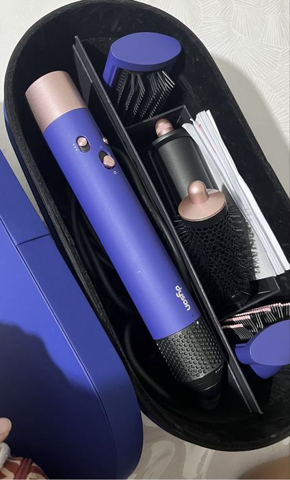 DYSON новый Фен-стайлер