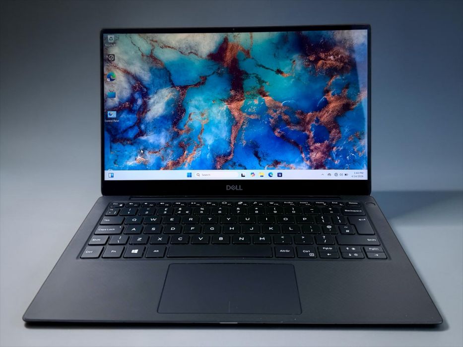 Dell XPS 7390 13" 4K UHD+ i7-10910U 16GB RAM 512GB SSD Перфектен! Гаранция!