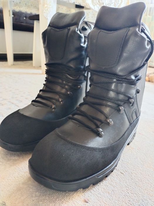 Продам берцы (новые)