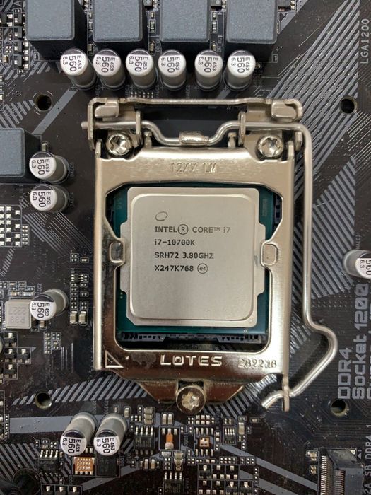 Мат плата с процессором i7 10700k