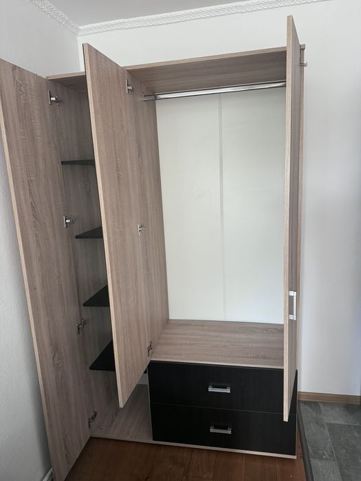 Vand piese de mobilier diverse