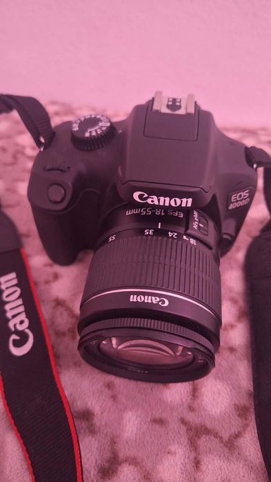 Vând aparat foto Dslr Canon 4000D