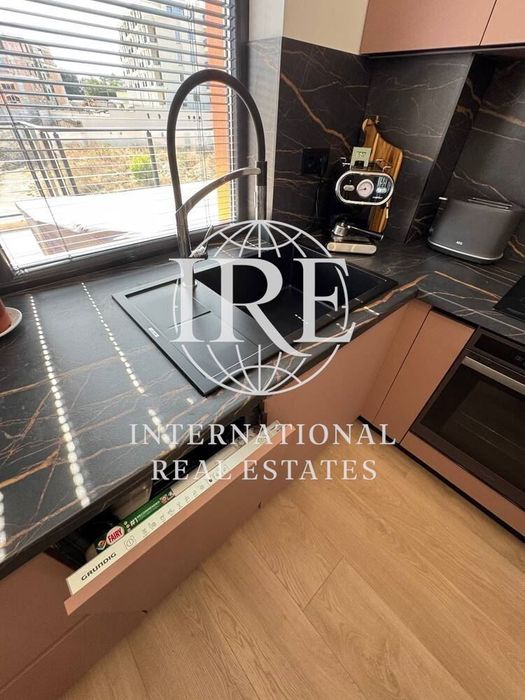 Продава се Тристаен апартамент в к.к. Св.Св. Константин и Елена - 118 кв.м за 2348 €/кв.м - Снимка #2