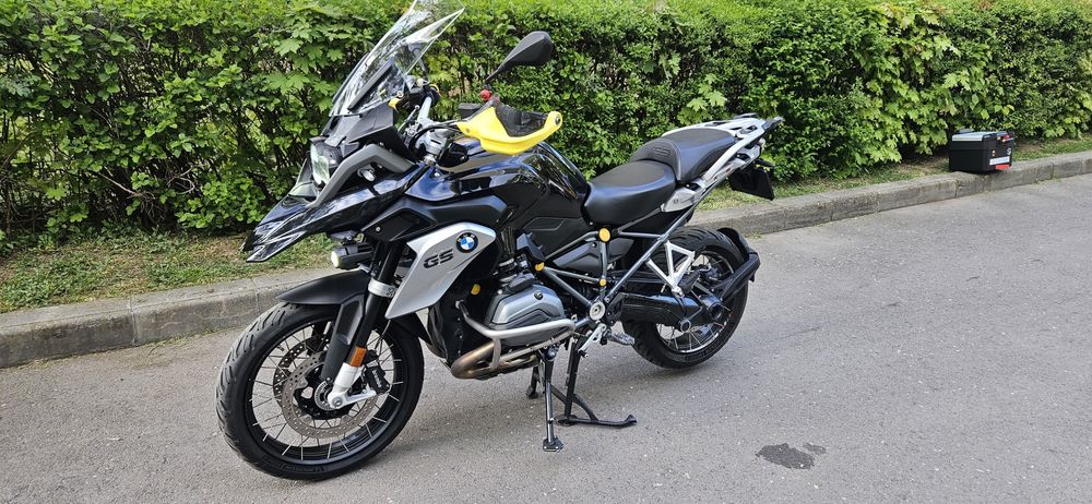 BMW  1200 GS...triple black