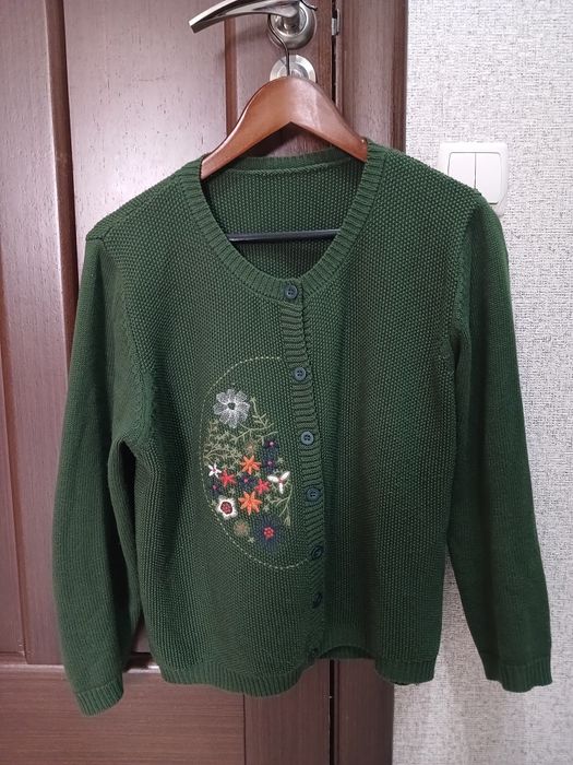 Кофта на размер 44-46 (М,  L)