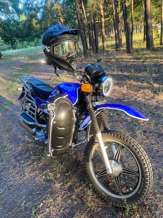 Продам мотоцикл 200 кубов с документами