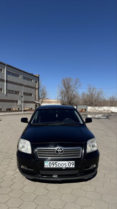 Тойота авенсис 2003 года