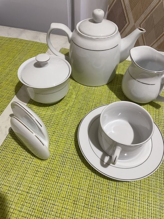 Продам сервиз чайный