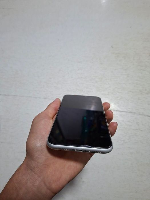 Iphone xr с гарантией
