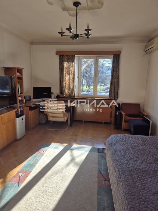 Просторен апартамент в кв. Яворов