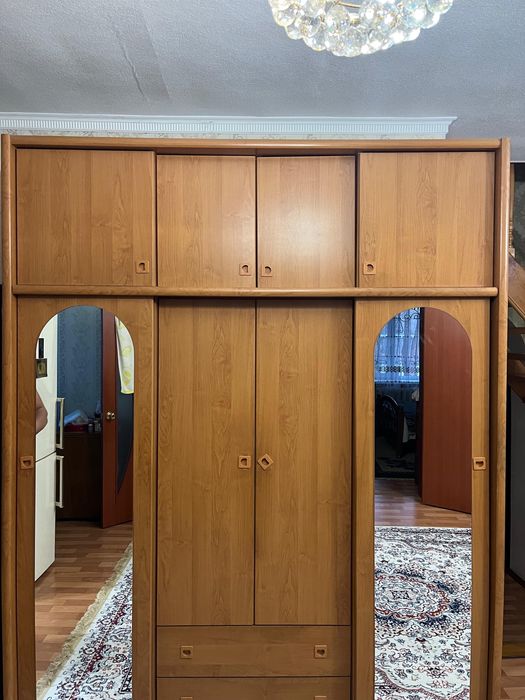 Продам шкаф гардеробный