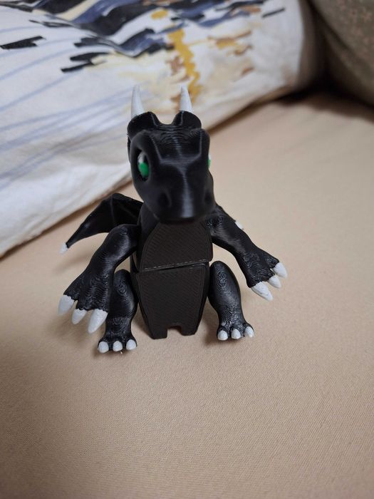 Движещ се дракон играчка