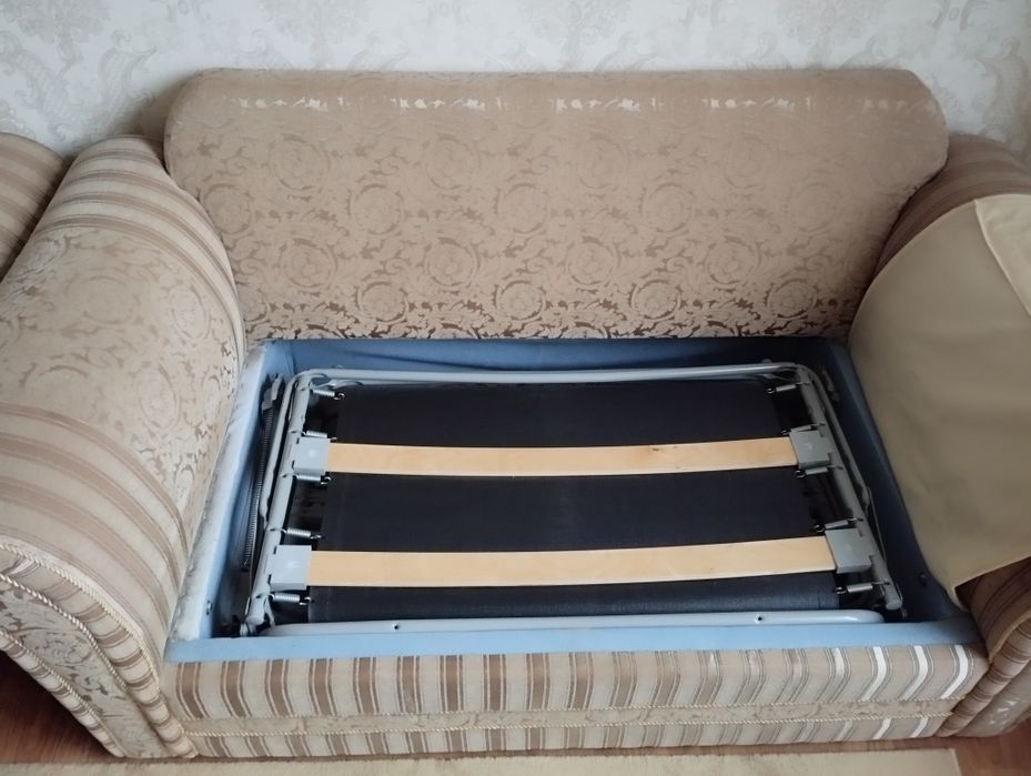 Диван двойной  с креслом