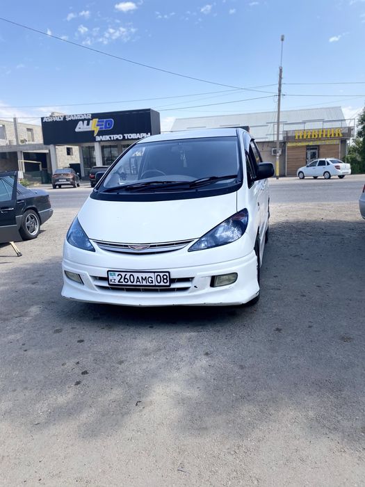 Тайота Естима