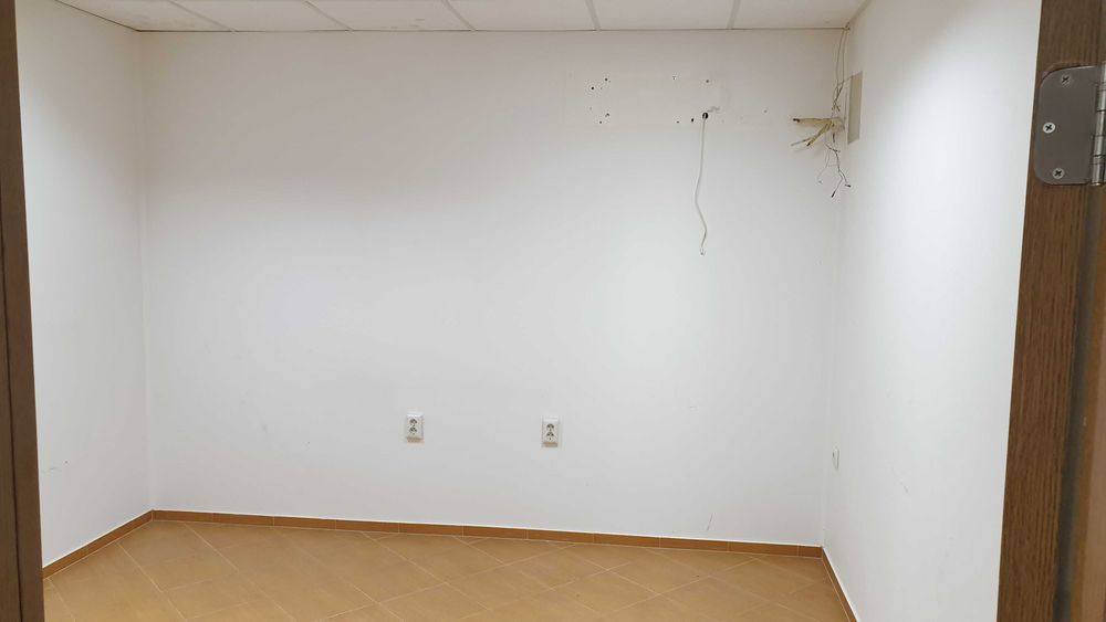 Дава се под наем Промишлена сграда в София, Младост 4 - 70 кв.м за 382.5 € - Снимка #4