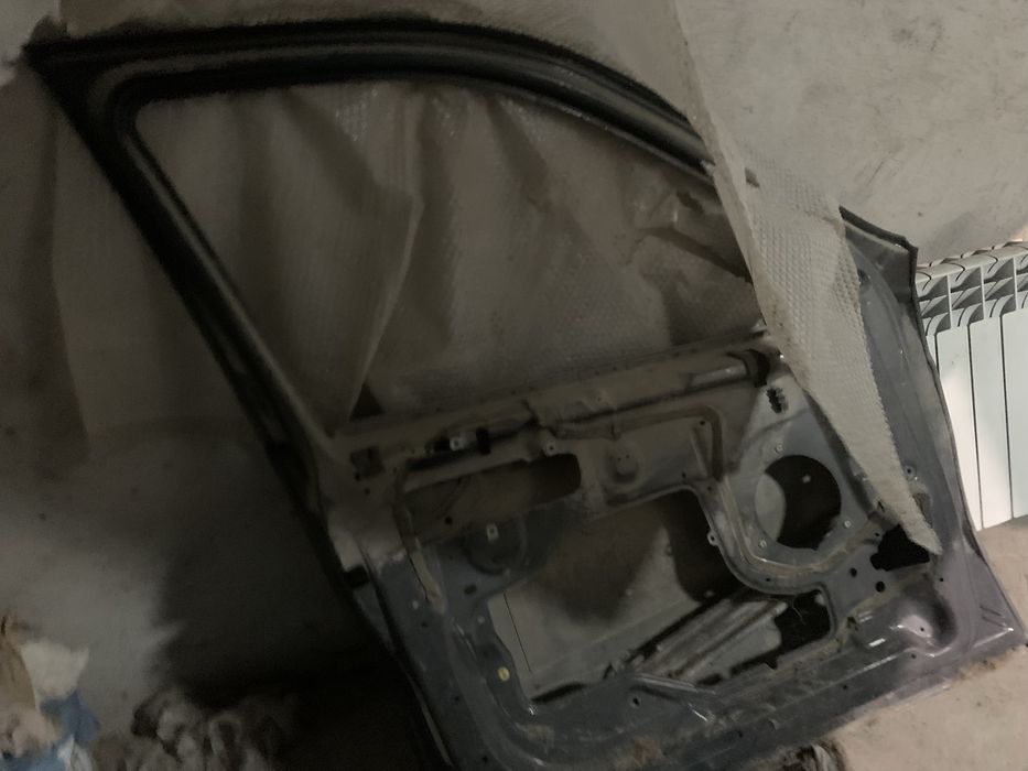 дверь  левая BMW X5