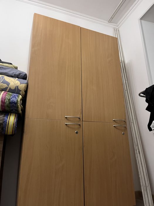 Продам шкаф в хорошем состояние