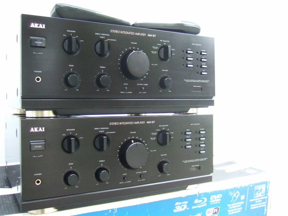 Amplificatoare Akai AM-57 [ Doua Aparate De Elita Cu telecomenzi ]
