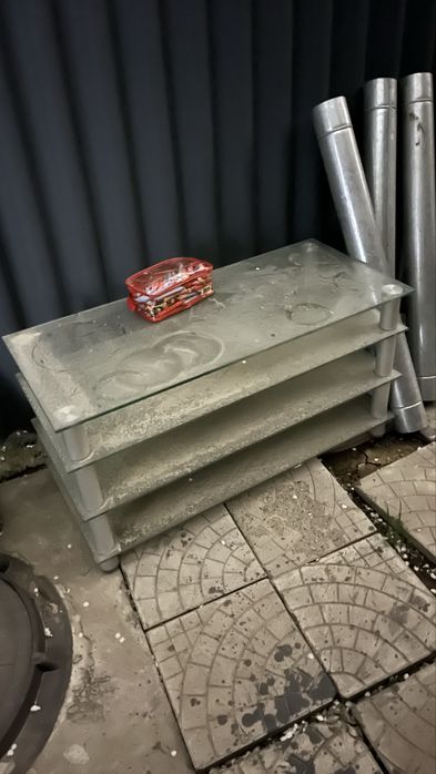 Стеклянная полка целая