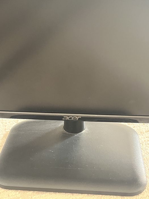 Acer Ek250Y cbi ползлались редко