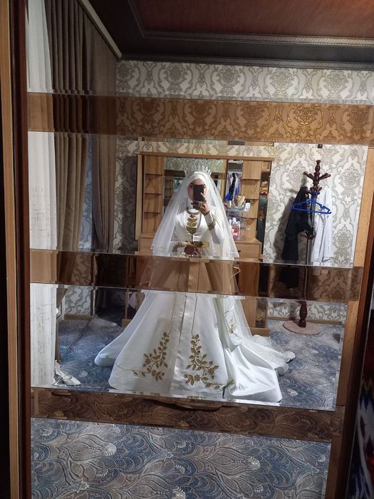 Sotuvda kelin koylak