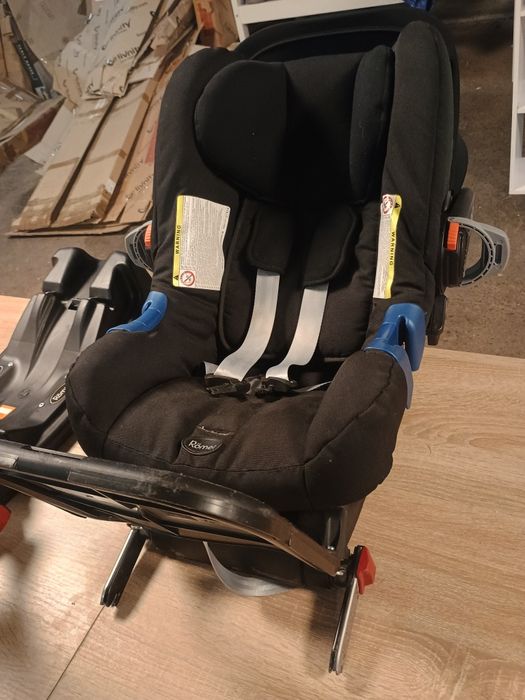 Britax Römer Baby-Safe Plus SHR II + 2 ISOFIX бази