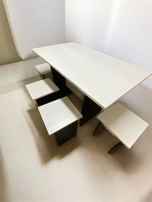 стол и стулья новый Астана